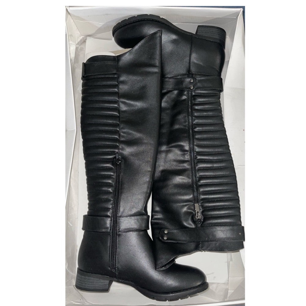 Luxe by JustFab Berria Boots Size 6.5. NWOT